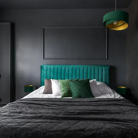 Kairos - Manhattan Premium-klimatyzacja-silownia-sala Kinowa Apartment